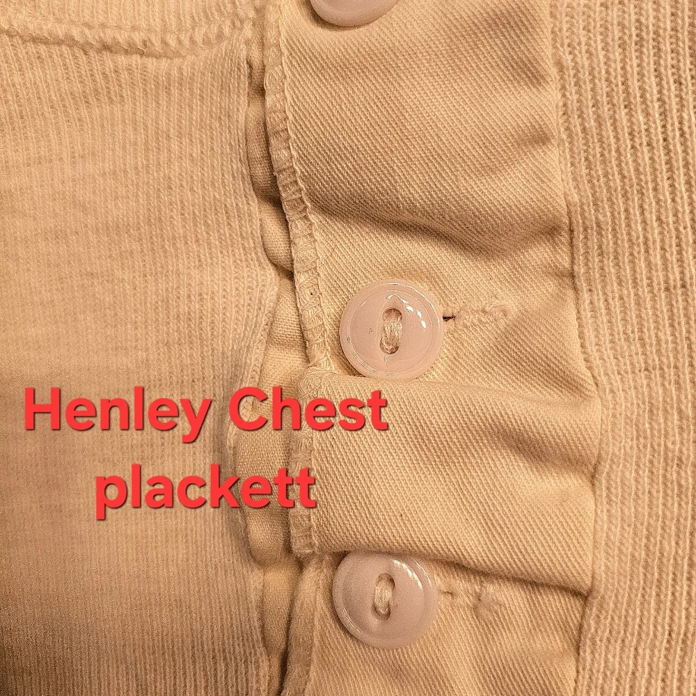 Banana Republic, long Sleeve, Henley button placket, collar. Circa 1982. - Picture 6 of 9